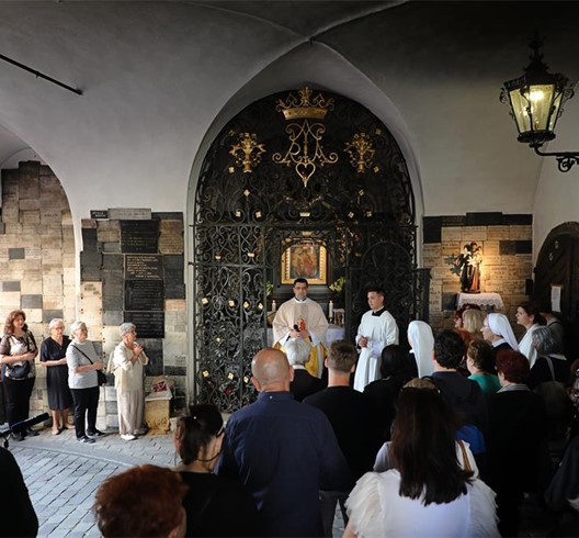 Jutarnjim misnim slavljem na Kamenitim vratima započela proslava Majke Božje od Kamenitih vrata